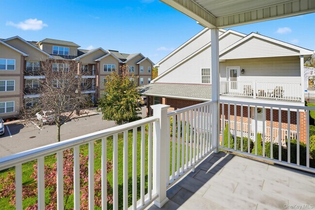 Building Photo - 36 Carney St