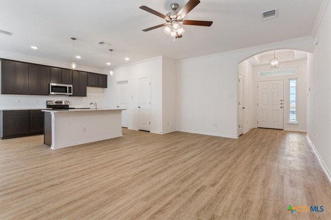 Building Photo - 8615 Chena Rdg Dr