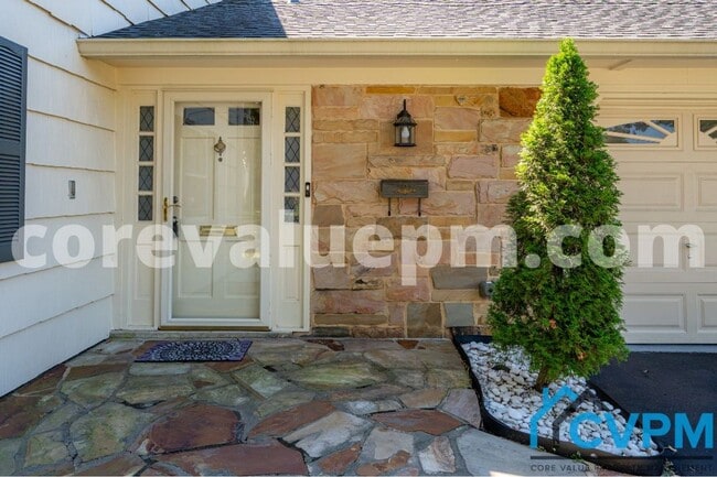 Building Photo - 1715 Tarleton Way