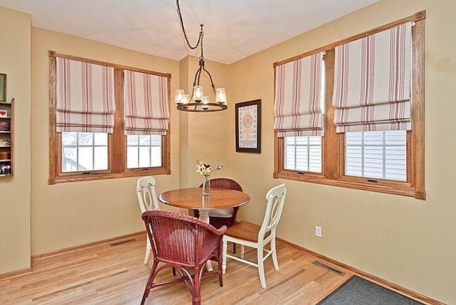 Building Photo - 2508 Eaton Ave.