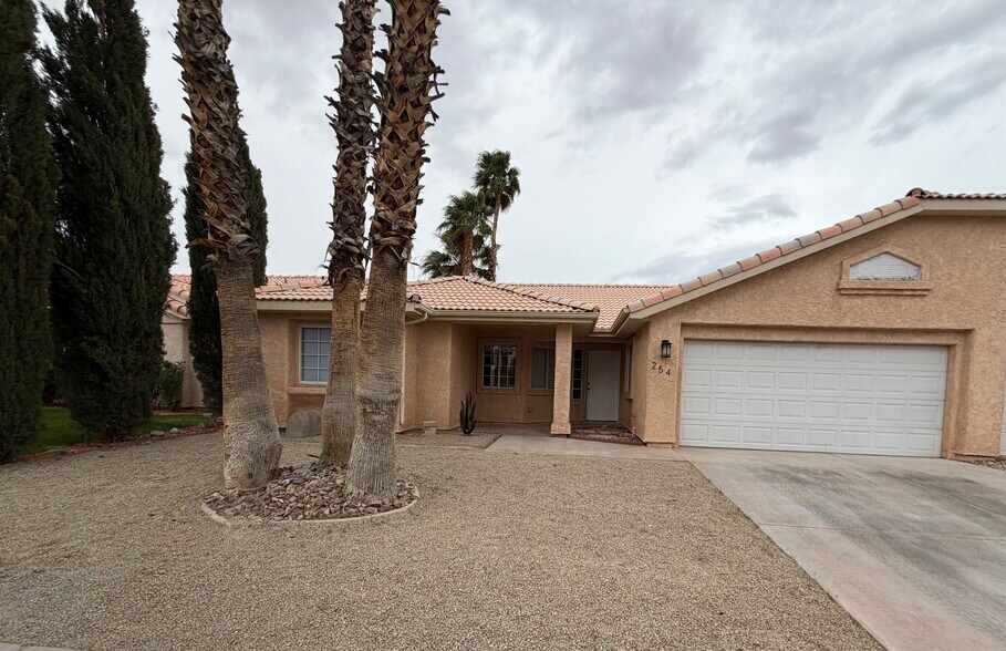 Front yard - 254 Reber Dr