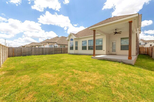 Building Photo - 20921 Brooklynn Melissa Dr