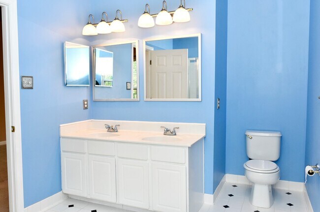 Building Photo - 7005 Cradlerock Farm Ct