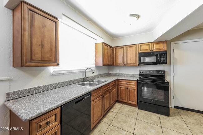 Building Photo - 5514 W Monterosa St