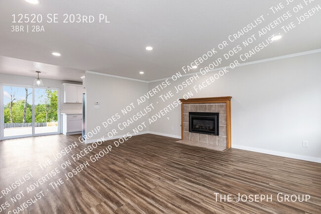 Building Photo - 12520 SE 203 Pl