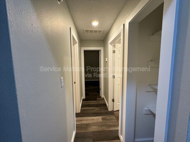 Building Photo - 481 N Fairfield Dr