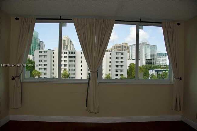 Building Photo - 9125 SW 77th Ave