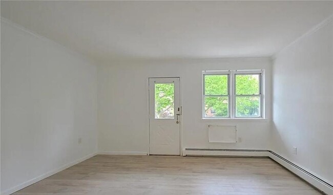 Building Photo - 2362 E 13th St