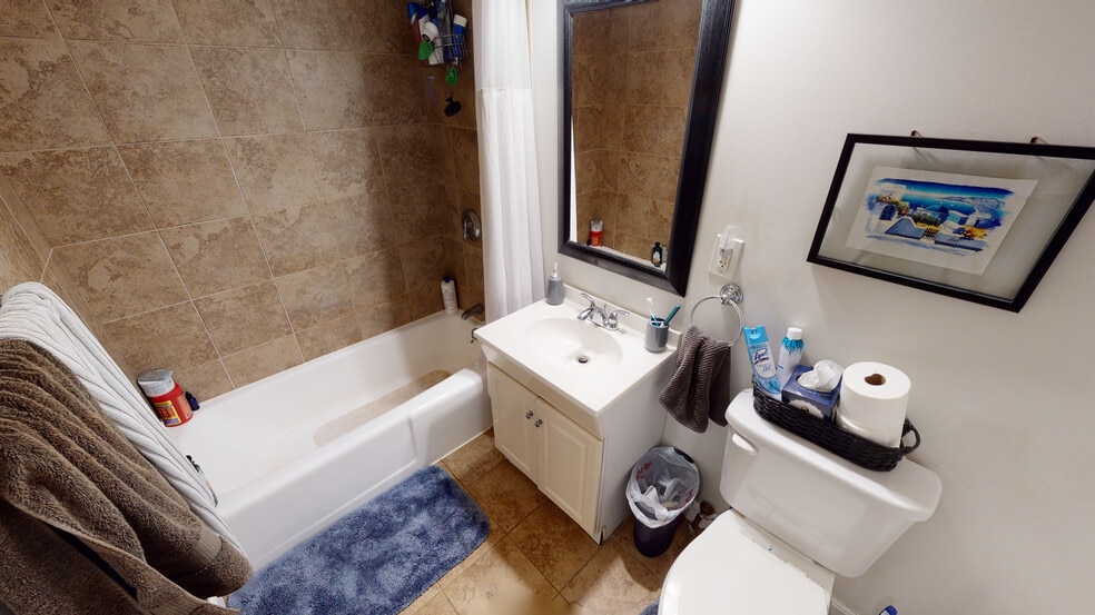 Building Photo - 9 Ashton Pl