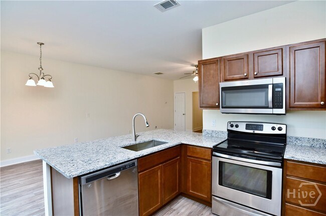 Building Photo - 395 Canyon Oak Loop