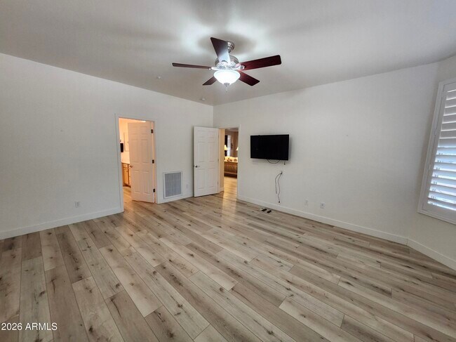 Building Photo - 12864 W Hedge Hog Pl