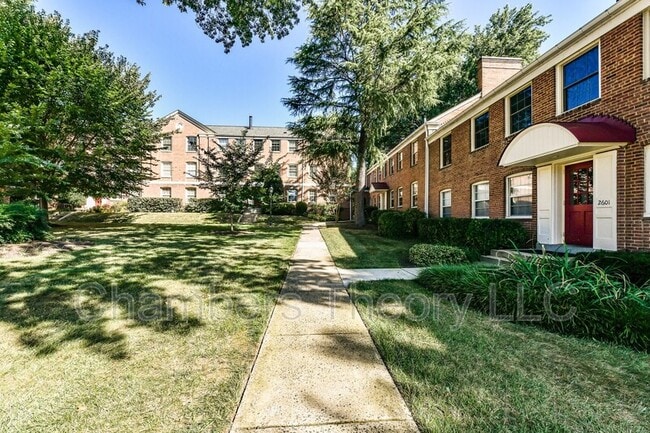 Building Photo - 2603 Arlington Blvd