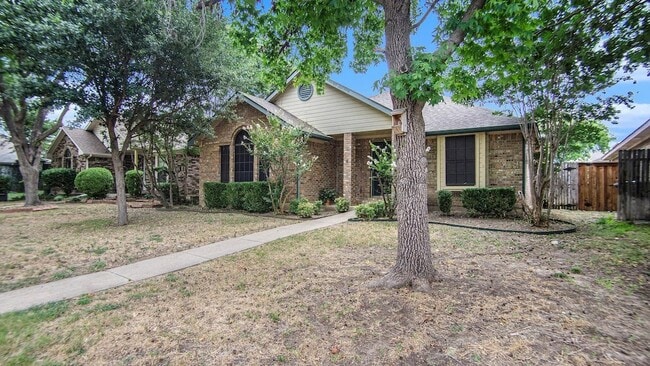 Building Photo - 6908 Bentley Ave