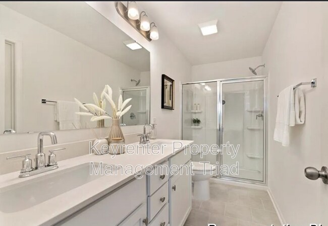 Building Photo - 1729 Granby Hts Dr