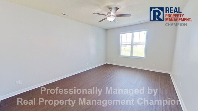 Building Photo - Beautiful Two-Story Townhome with Attached...