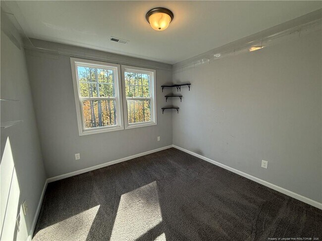 Building Photo - 1045 Bombay Dr