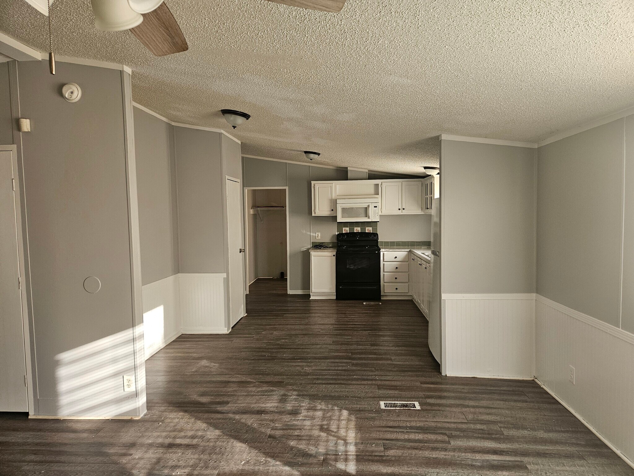 Building Photo - 41 Lynnwood Cir