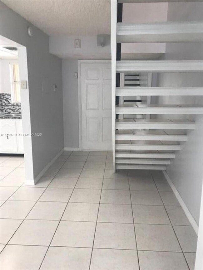 Building Photo - 210 NW 87th Ave