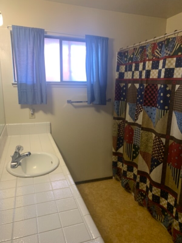 Building Photo - 810 Madrone Ave