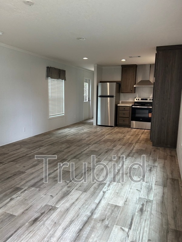 Building Photo - 69 Somerset Dr