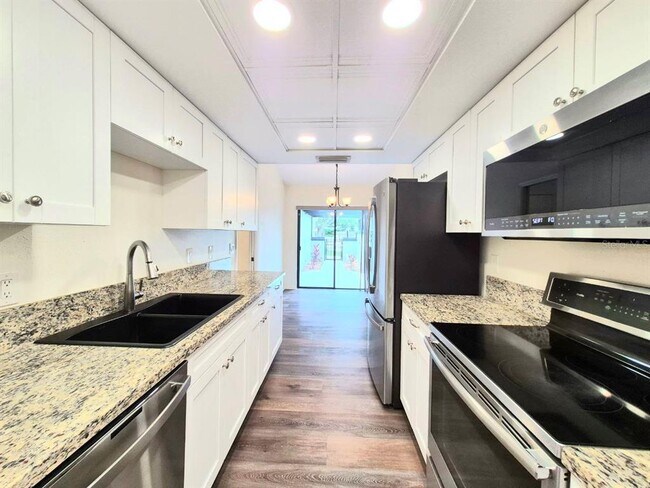 Building Photo - 2809 Bayshore Blvd