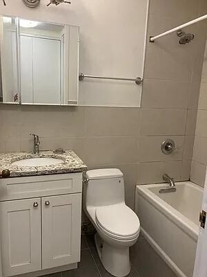 Building Photo - 350 W 50th St