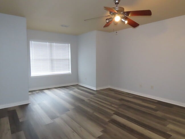 Building Photo - Coming Soon!! South Tyler, Stunning 4 Bedroom. 3.5 Downstairs Master Suite!!