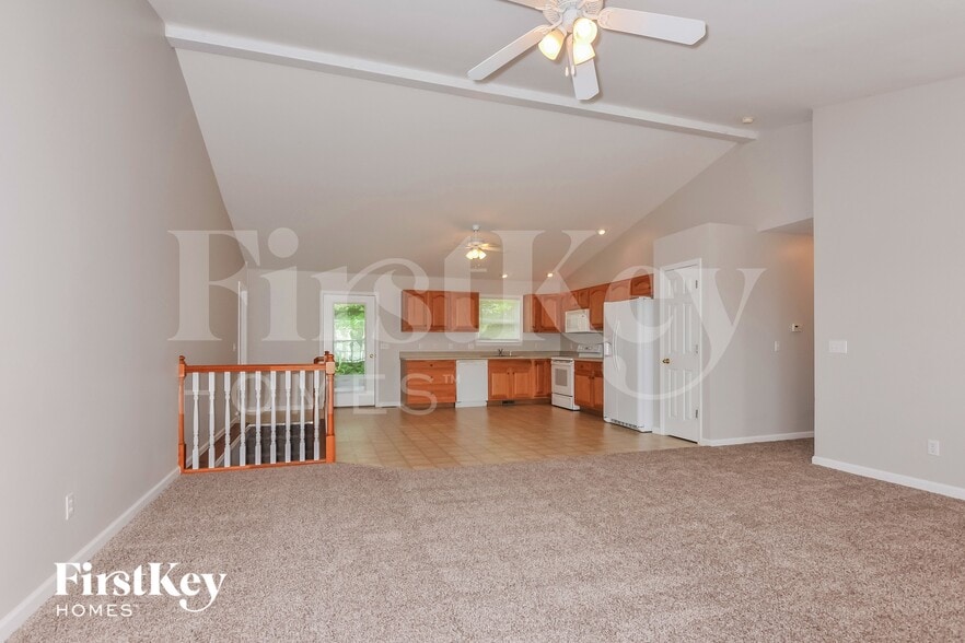 Building Photo - 224 Victoria Dr