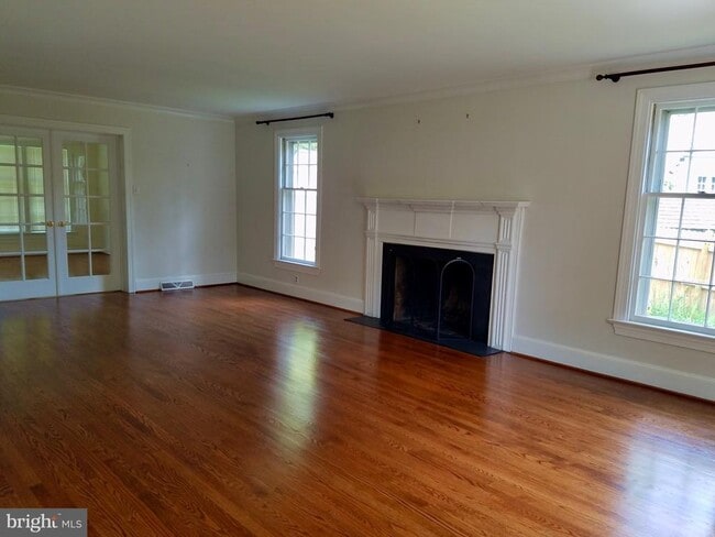 Building Photo - 128 Avon Rd