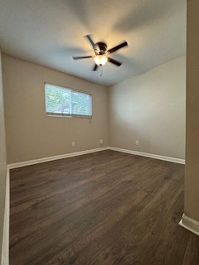 Building Photo - Charming 3 Bedroom 2 Bathroom Home Available for Rent!!