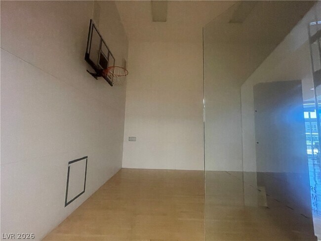 Building Photo - 4525 Dean Martin Dr