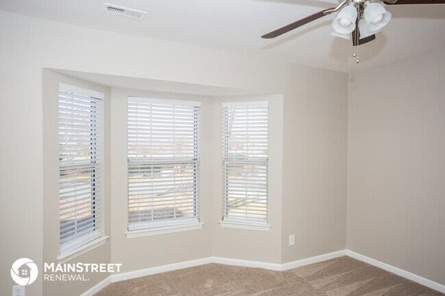 Building Photo - 1726 Gordon Walters Dr