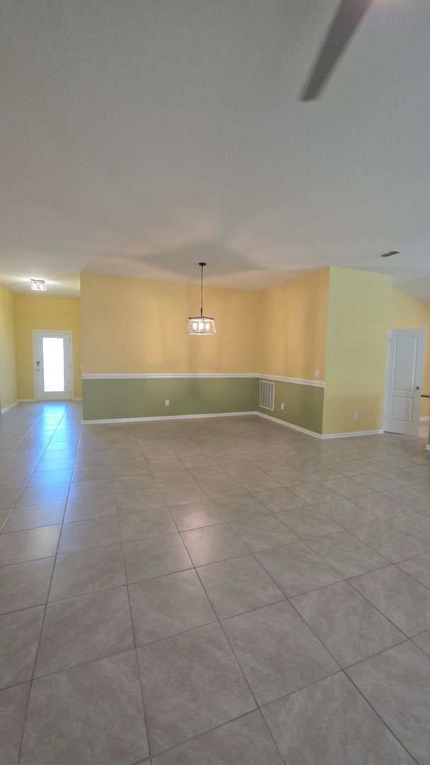 Building Photo - New Home in Sawmill Creek 3 Bedroom 3 Bath home with Office/Den and Screened Patio