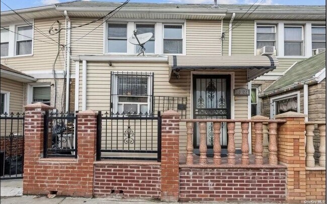 Primary Photo - 183-27 Jamaica Ave