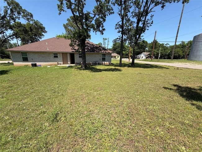 Building Photo - 712 Seven Oaks Rd