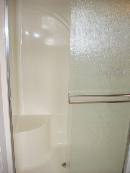 Building Photo - 940 Sautter Dr