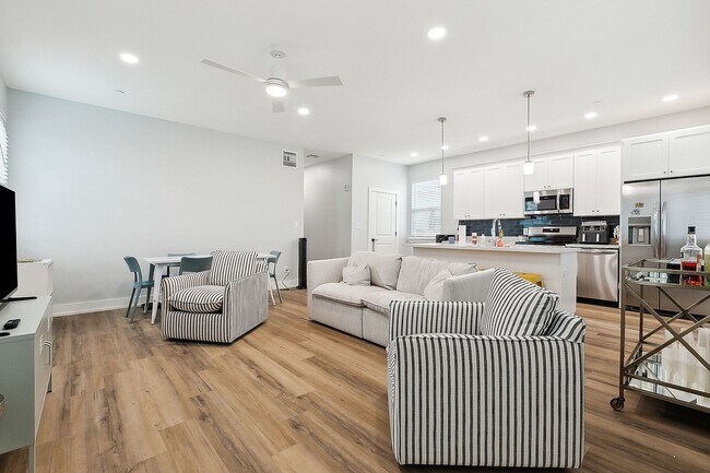 Primary Photo - Elegant 3 Bedroom, 2.5 Bath Apartment