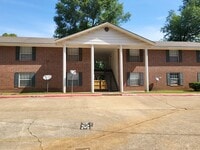 Building Photo - 2521 Pearl St