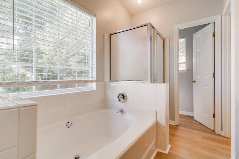 Building Photo - 201 Majestic Dr