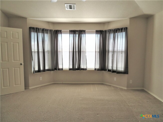 Building Photo - 2882 Oakdell Tr