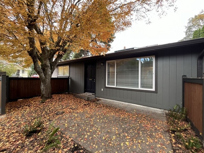 Building Photo - Bright 2-Bedroom Home with Open Living Are...