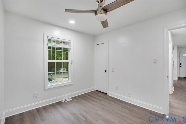 Building Photo - 11711 Deerhurst Dr