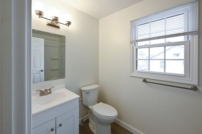 Building Photo - 108 Western Ave