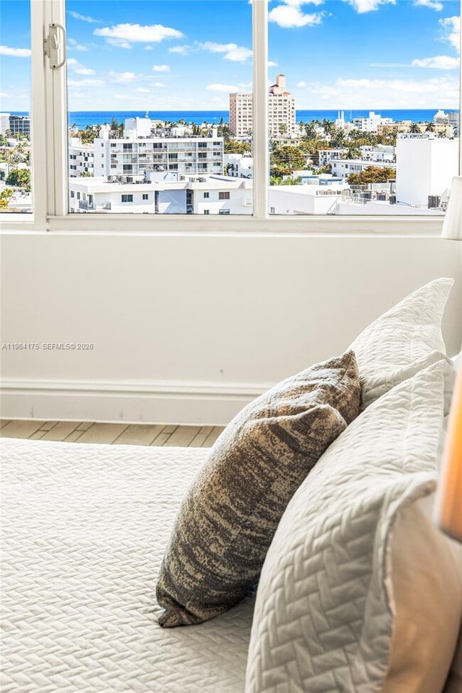 Building Photo - 1100 West Ave