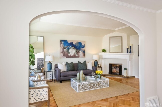 Building Photo - 177 Meadowbrook Dr