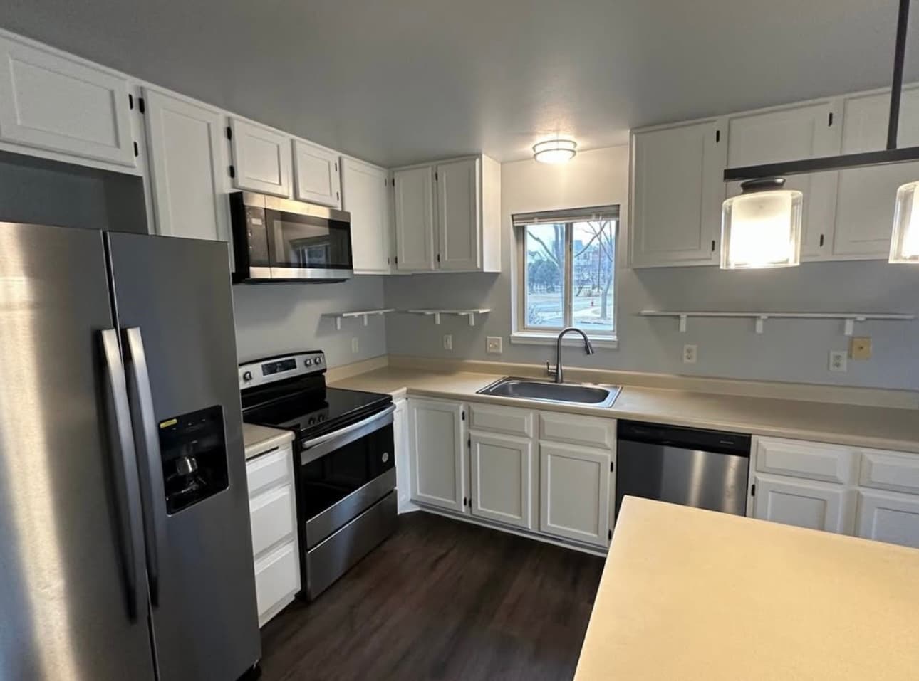 Kitchen - 1507 Glacier Hill Dr