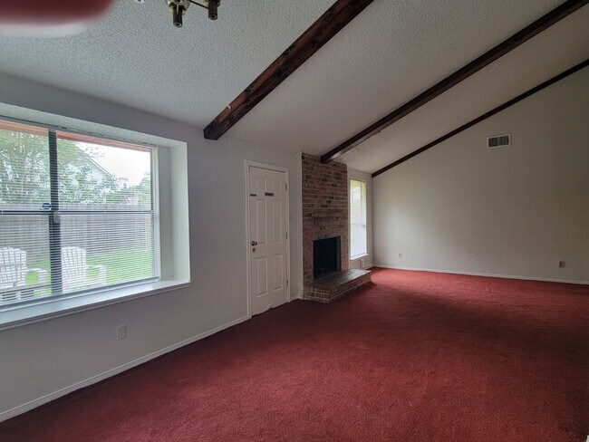 Building Photo - 11651 Woodbuck Trail