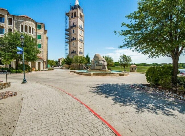 Building Photo - 6601 Mediterranean Dr