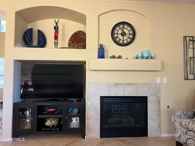 Building Photo - 7240 E Manning St