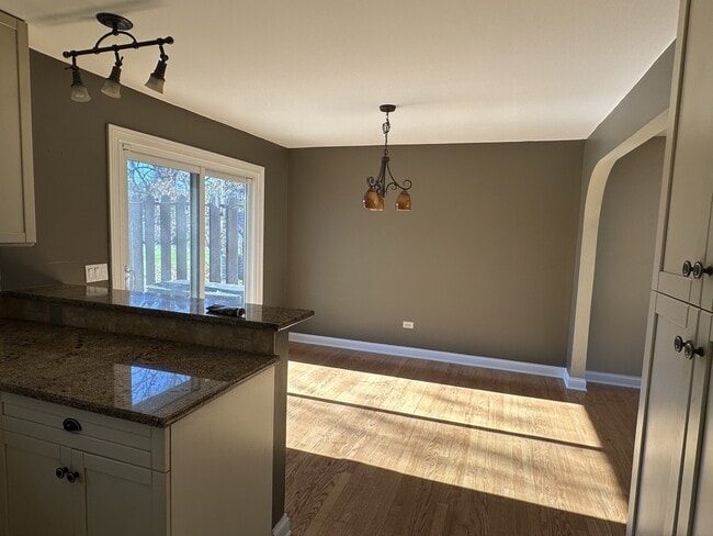 Building Photo - 28W661 Douglas Rd